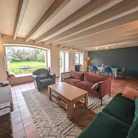 Dom wakacyjny Maison De Campagne Piscine Chauffee - 10 Pers Pontchâteau
